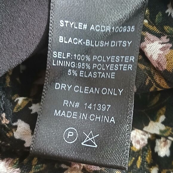 ASTR The Label Victoria Ruched Long Sleeve Black Blush Ditsy Floral Dress Medium - Picture 7 of 8